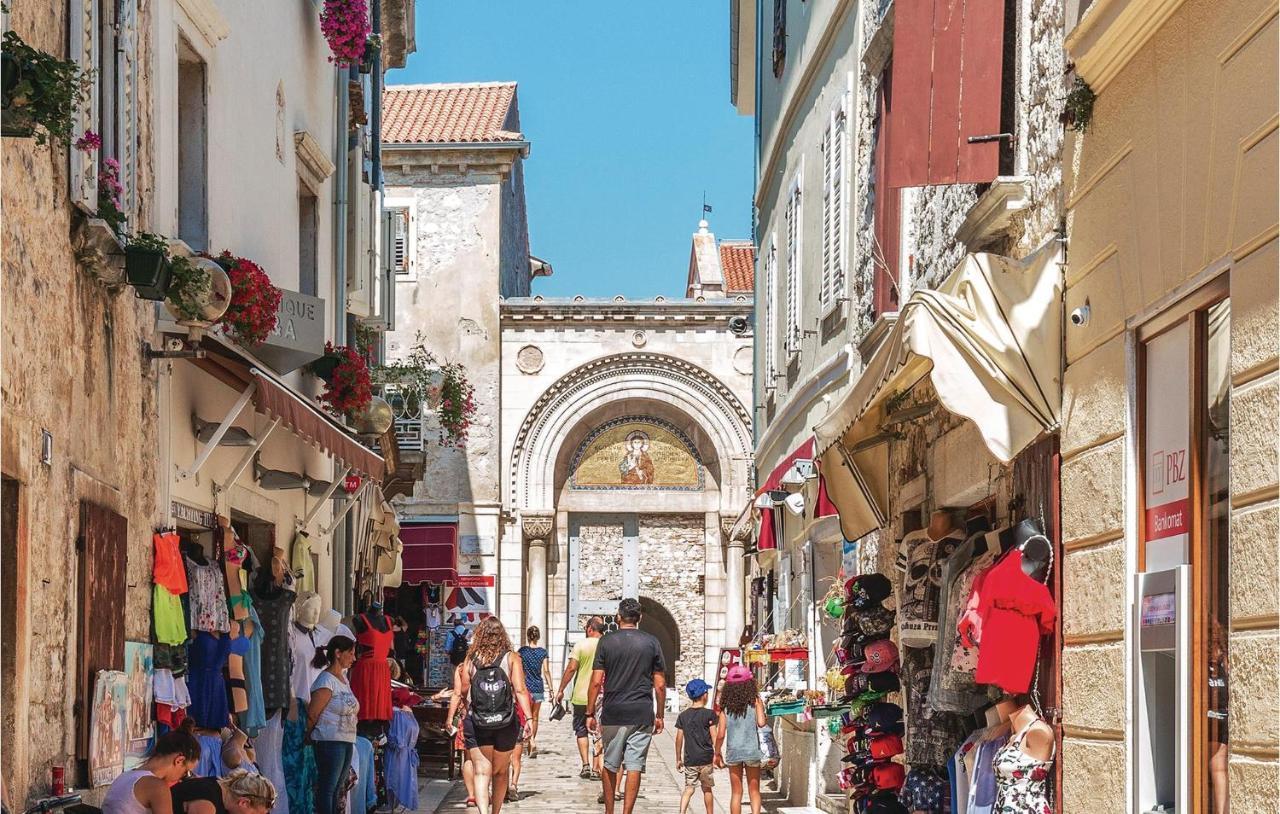 Pet Friendly Apartment In Porec With Wifi المظهر الخارجي الصورة