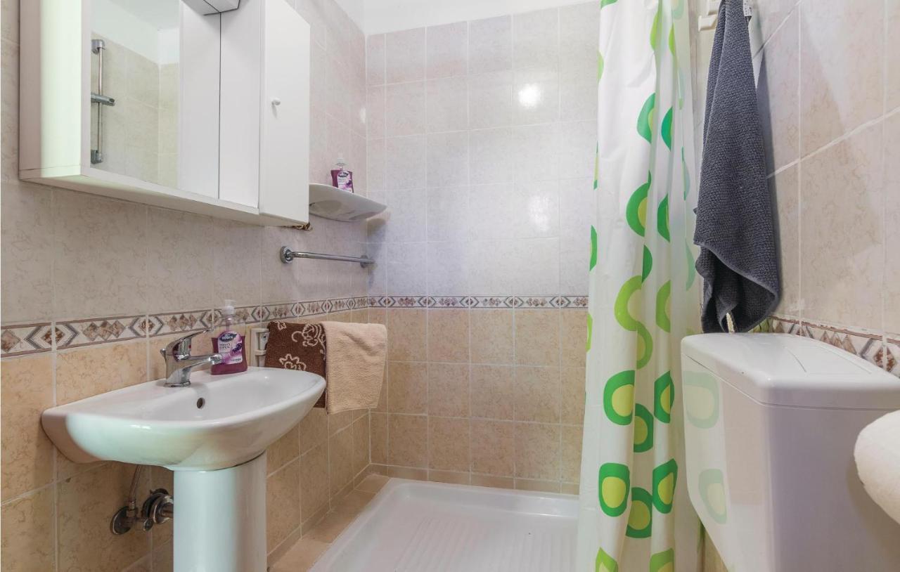 Pet Friendly Apartment In Porec With Wifi المظهر الخارجي الصورة