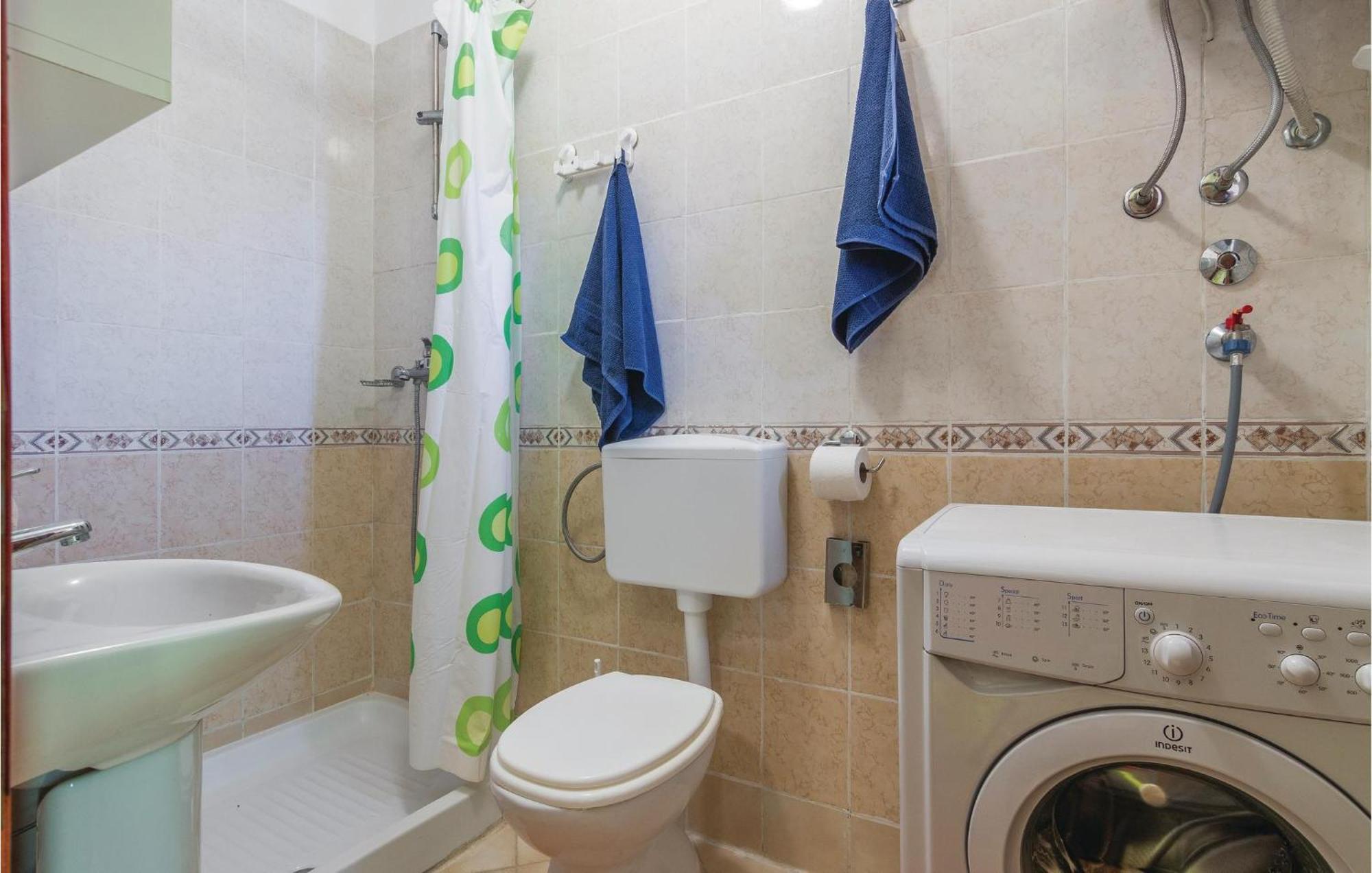 Pet Friendly Apartment In Porec With Wifi المظهر الخارجي الصورة