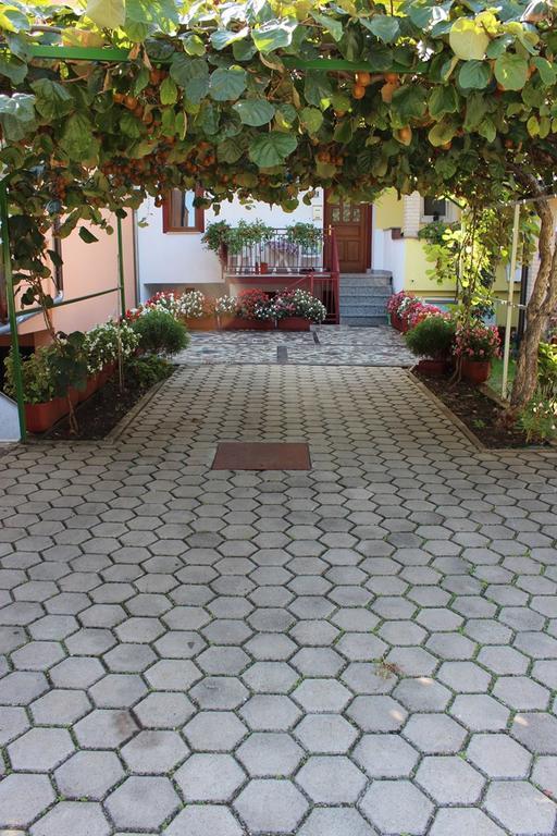 Pet Friendly Apartment In Porec With Wifi الغرفة الصورة