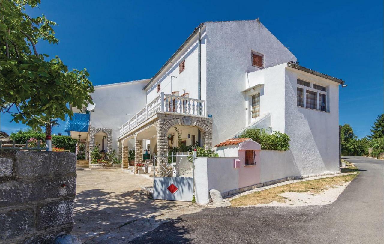 Pet Friendly Apartment In Porec With Wifi المظهر الخارجي الصورة